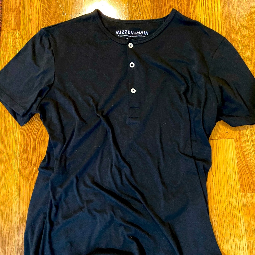 Mizzen+Main performance mens tee shirt, size L